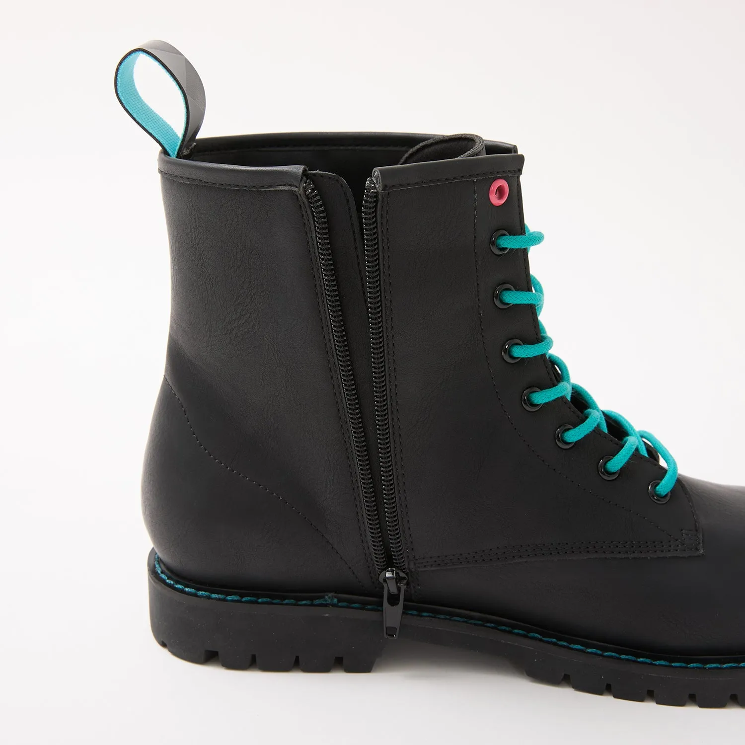 Hatsune Miku Model Boots