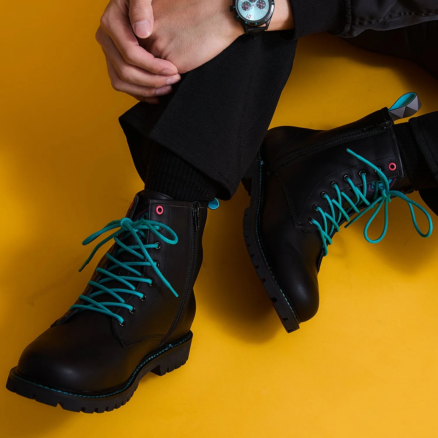 Hatsune Miku Model Boots