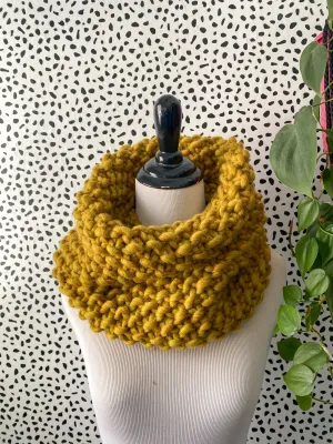 Merino Bubble Fluff Cowl in Golden Birch