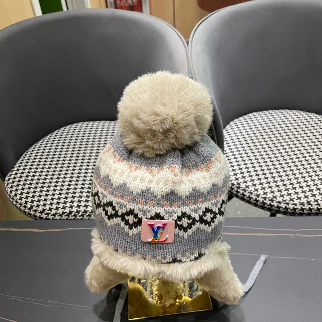 PLUSH EARMUFFS HAT IN COLORFUL WOOL AND RABBIT FUR 408172