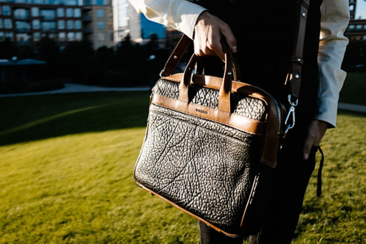 The Treviso Buffalo Leather Briefcase - Onyx with Walnut